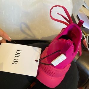 COPY - Women’s Christian Dior D-Connect sneakers.